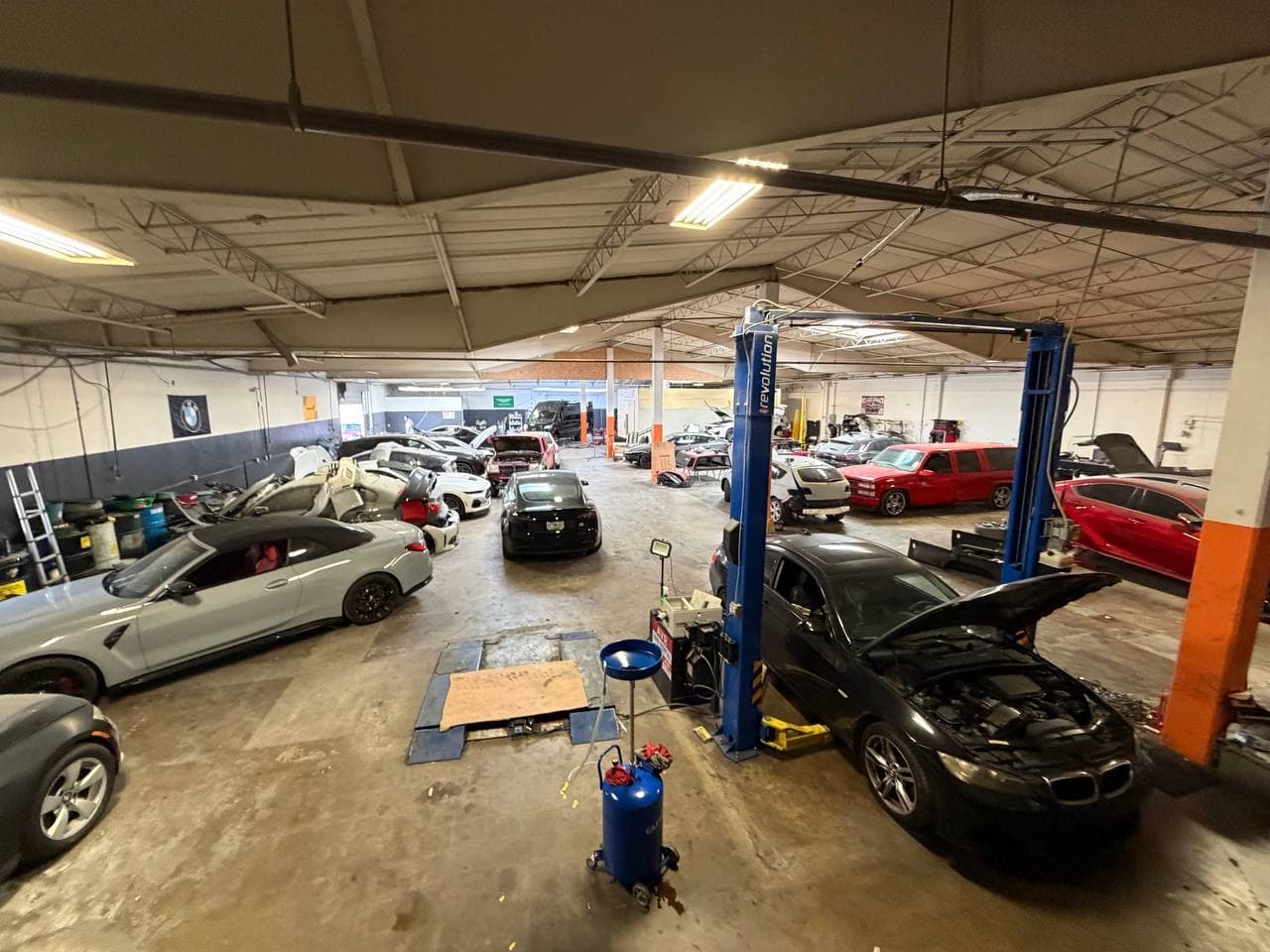 Photo or depiction of a automotive & vehicle business